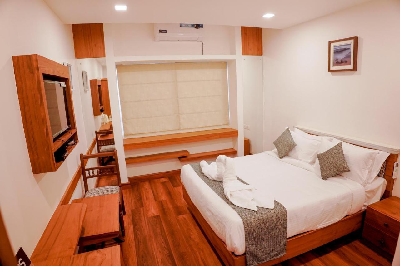 Perintalmanna Mpsroyalsuites מראה חיצוני תמונה